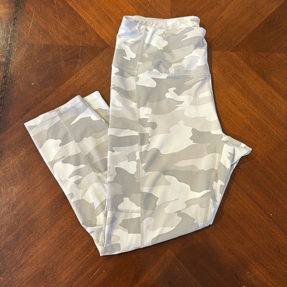 Cropped workout leggings